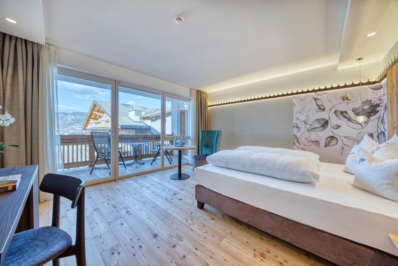 Hotel Oberwirt Weisses Kreuz Collepietra  Esterno foto