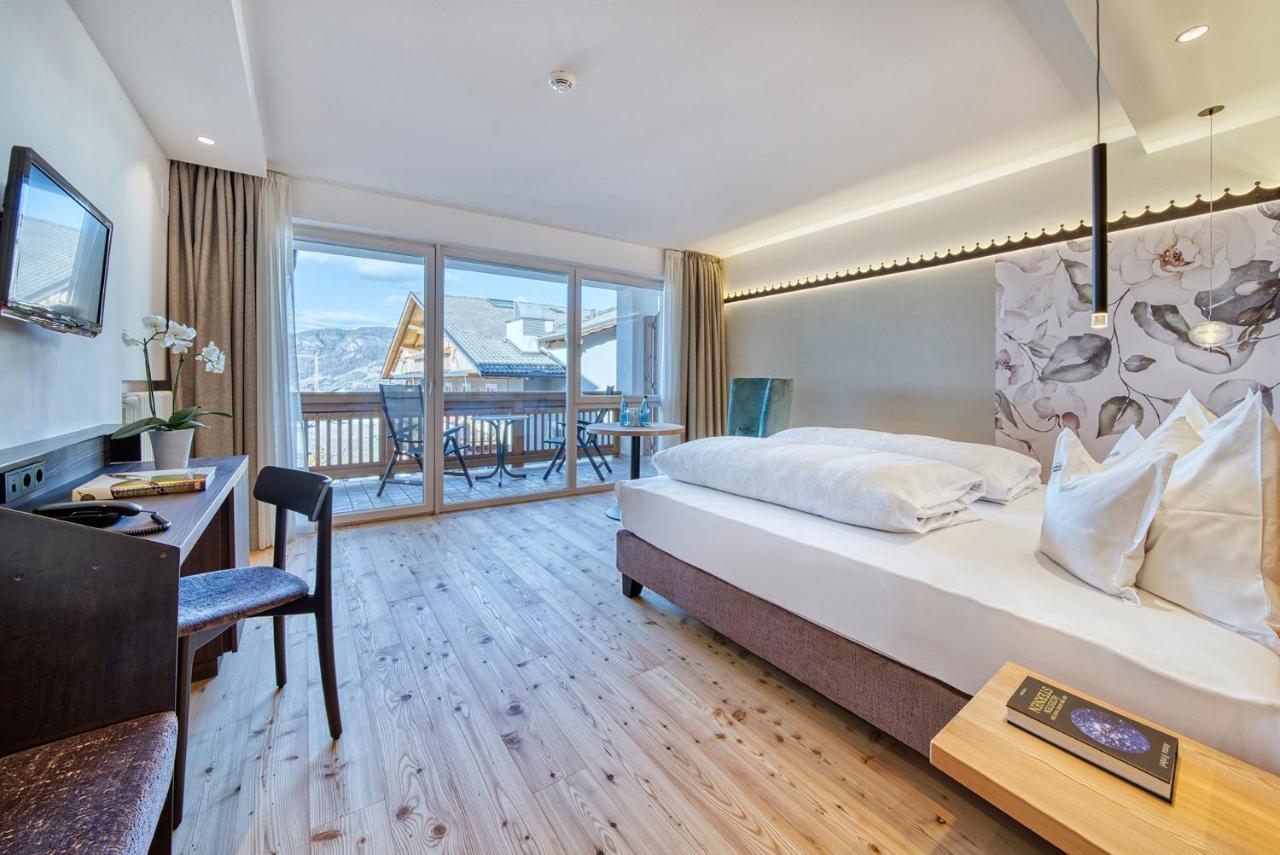 Hotel Oberwirt Weisses Kreuz Collepietra  Esterno foto