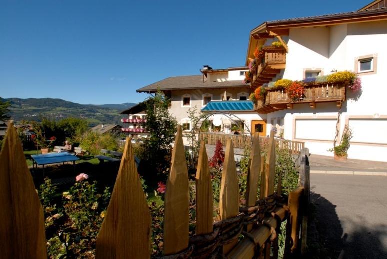 Hotel Oberwirt Weisses Kreuz Collepietra  Esterno foto