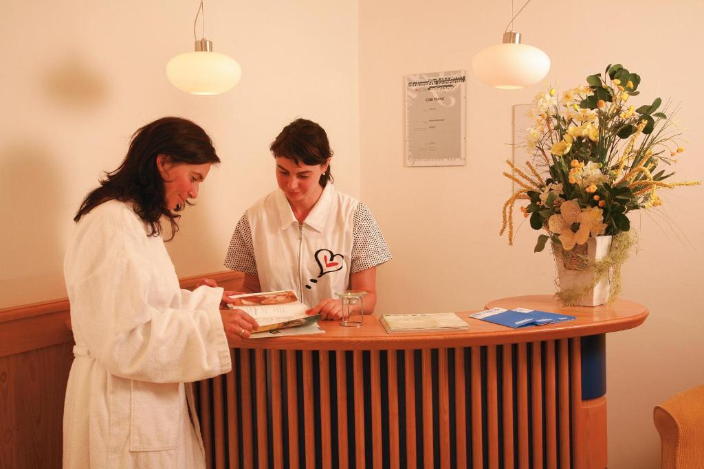 Hotel Oberwirt Weisses Kreuz Collepietra  Esterno foto