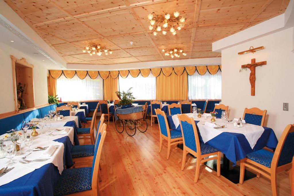 Hotel Oberwirt Weisses Kreuz Collepietra  Esterno foto