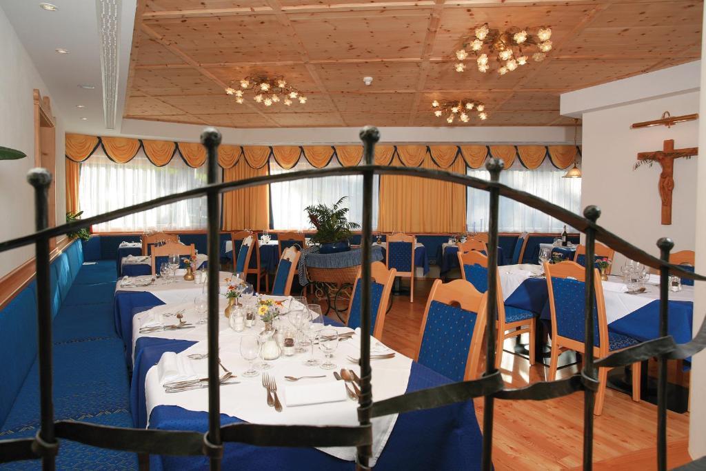 Hotel Oberwirt Weisses Kreuz Collepietra  Esterno foto